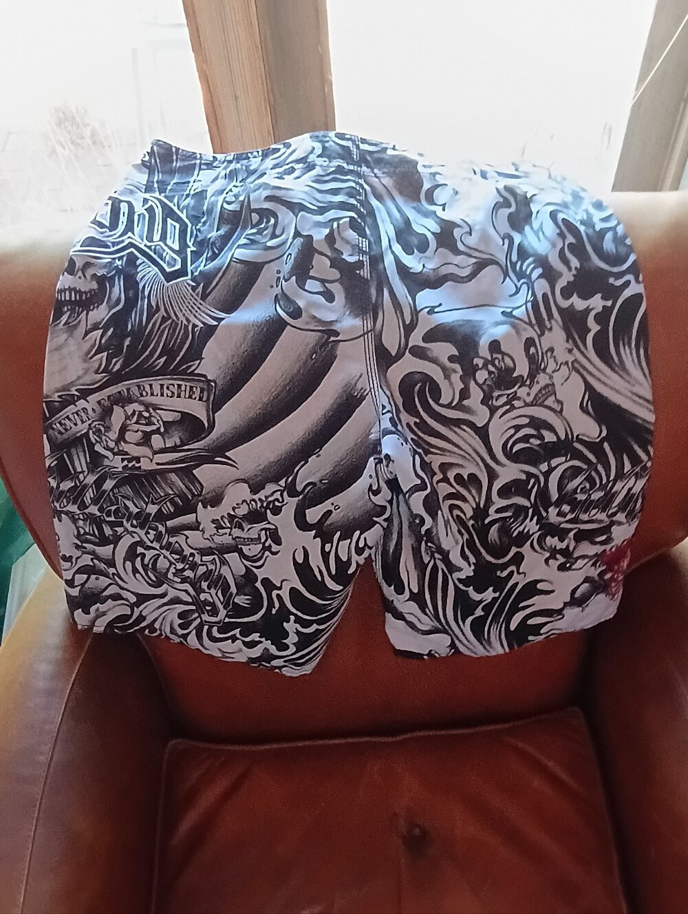 Vintage Billabong Y2k Board Shorts 36 Skulls Swim